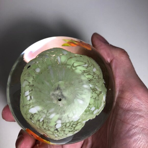 🛒 $15 Glass Art Paper Weight Fish 3" #82-2 - Picture 6 of 7